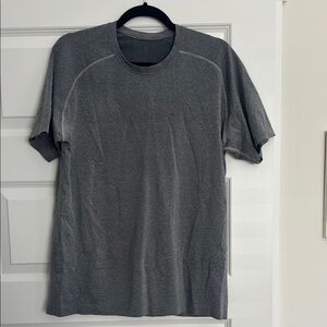 Lululemon Athletica Gray Short Sleeve Tee - vent tech